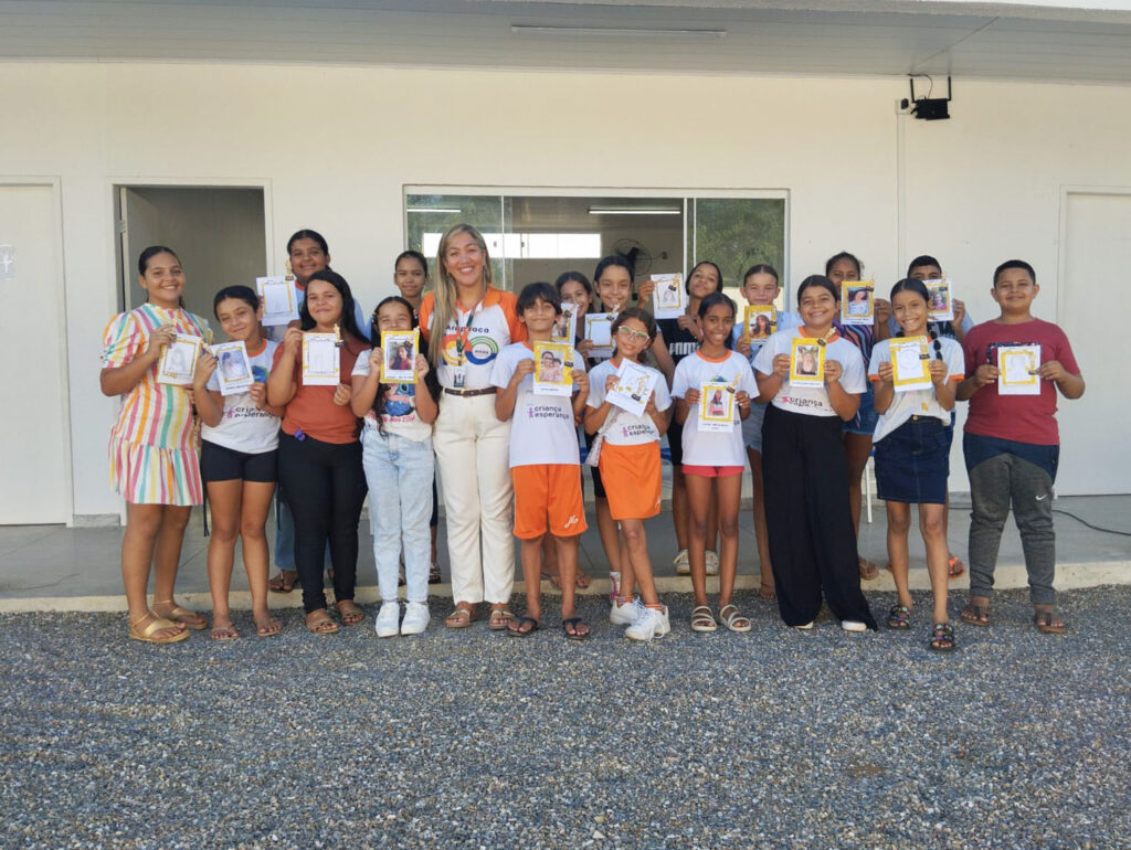 Turminha do Projeto Contos e Encantos - Instituto João de Barro